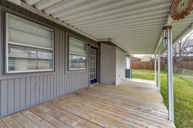 2954 Candlewick Lane, Farmers Branch, TX 75234