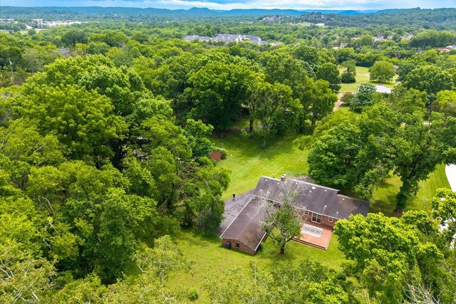 7970 Hooten Hows Rd, Nashville, TN 37221
