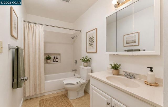 2412 Sequoia Dr, Antioch, CA 94509