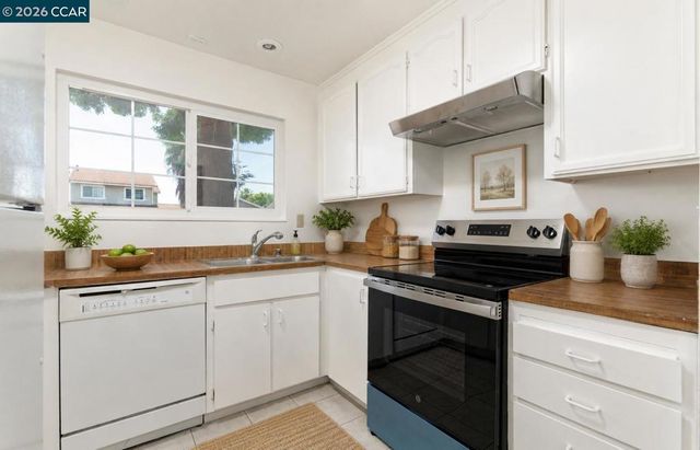 2412 Sequoia Dr, Antioch, CA 94509