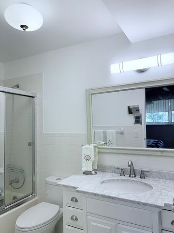 1055 Country Club Drive 404, Margate, FL 33063