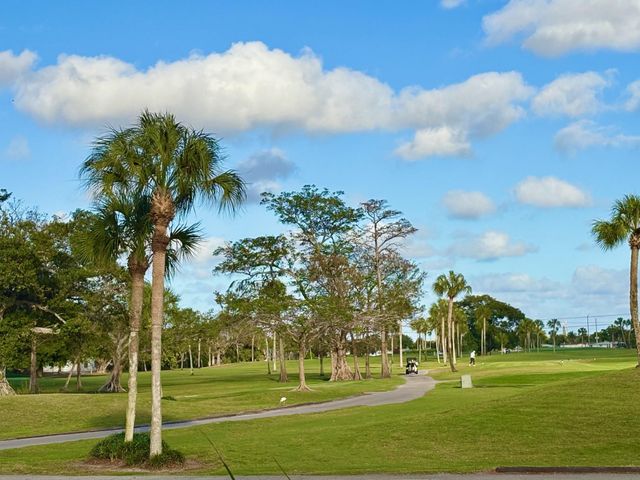 1055 Country Club Drive 404, Margate, FL 33063