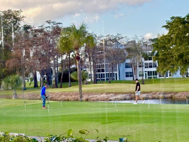 1055 Country Club Drive 404, Margate, FL 33063