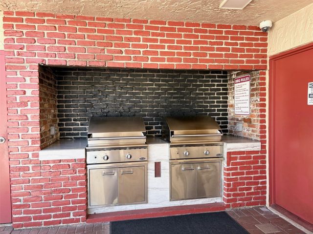 1055 Country Club Drive 404, Margate, FL 33063