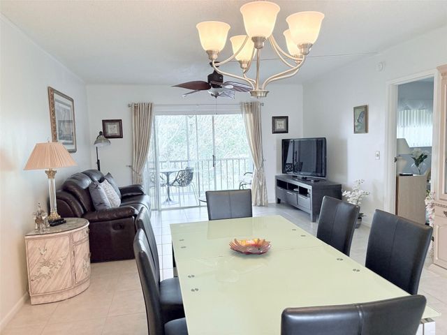 1055 Country Club Drive 404, Margate, FL 33063