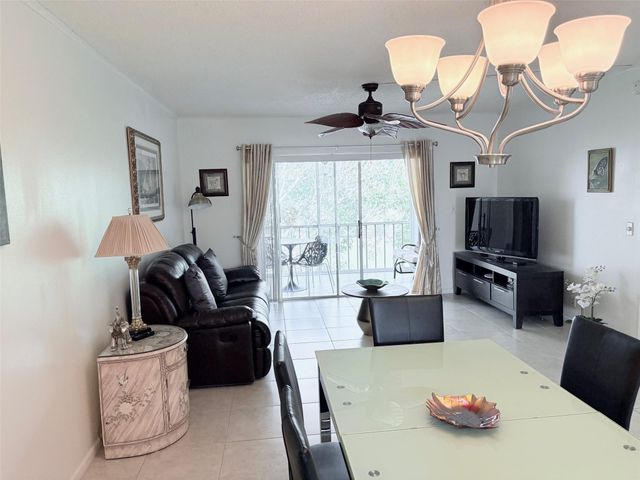 1055 Country Club Drive 404, Margate, FL 33063