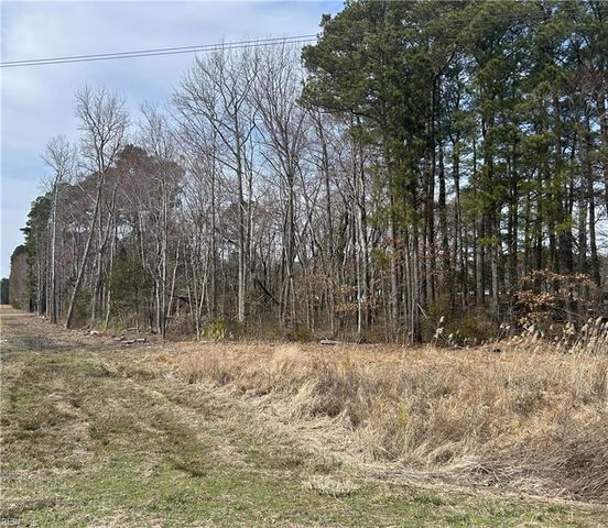 2402 Wolf Trap RD, Yorktown, VA 23692