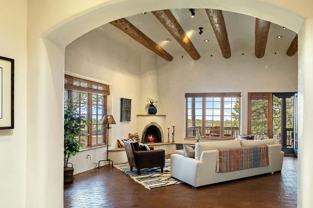1050 Sierra Del Norte, Santa Fe, NM 87501