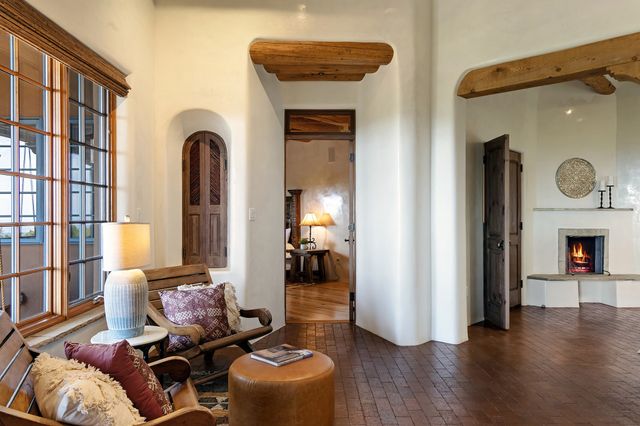 1050 Sierra Del Norte, Santa Fe, NM 87501