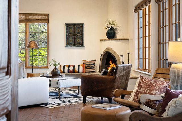 1050 Sierra Del Norte, Santa Fe, NM 87501