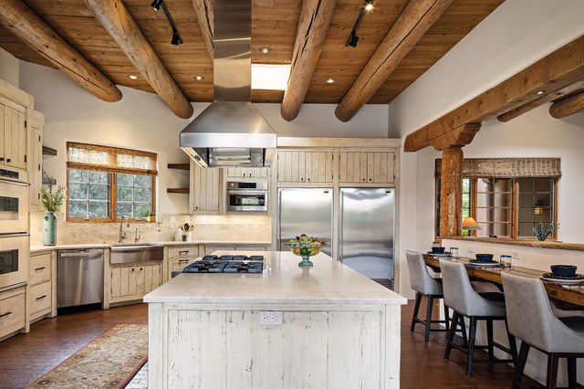 1050 Sierra Del Norte, Santa Fe, NM 87501