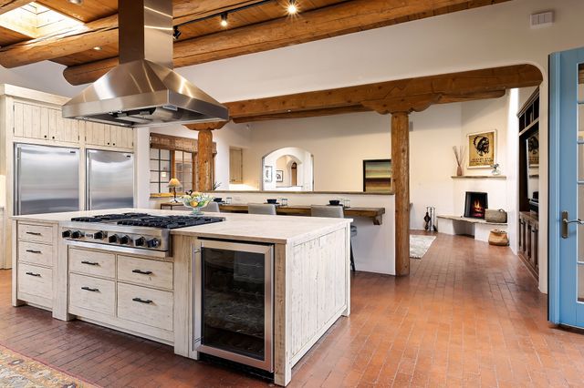 1050 Sierra Del Norte, Santa Fe, NM 87501