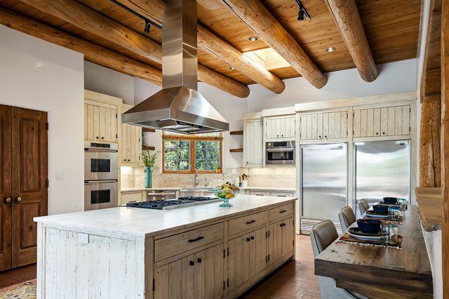 1050 Sierra Del Norte, Santa Fe, NM 87501