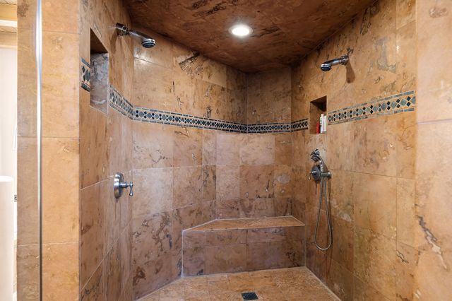 1050 Sierra Del Norte, Santa Fe, NM 87501