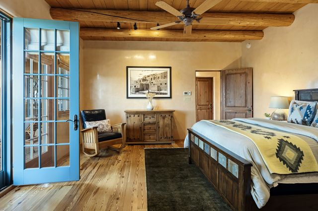 1050 Sierra Del Norte, Santa Fe, NM 87501