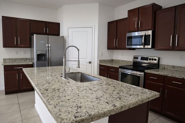 27440 SW 135th Ave Rd 27440, Homestead, FL 33032