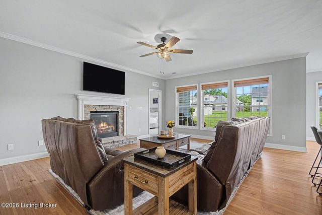 16301 Spitfire Lake Path, Louisville, KY 40245
