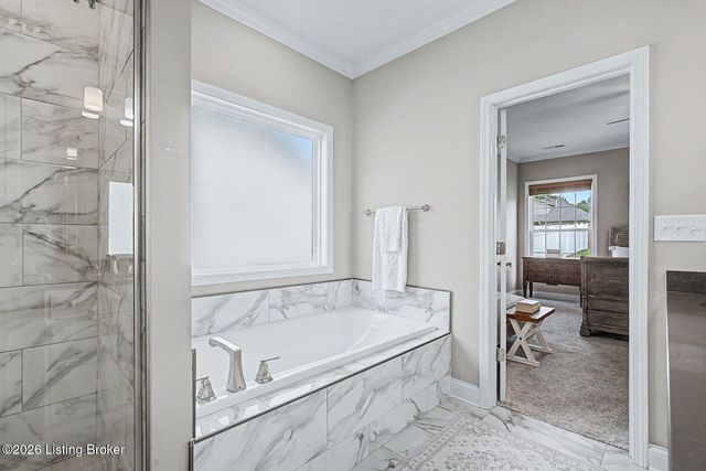 16301 Spitfire Lake Path, Louisville, KY 40245