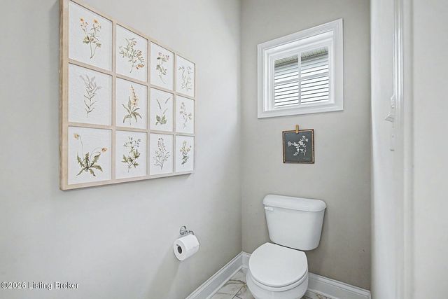 16301 Spitfire Lake Path, Louisville, KY 40245