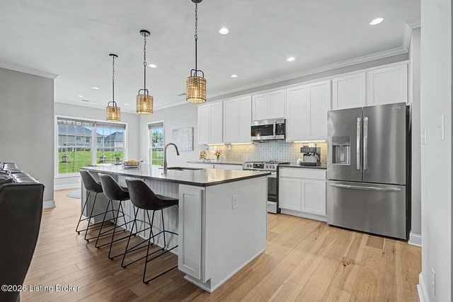 16301 Spitfire Lake Path, Louisville, KY 40245