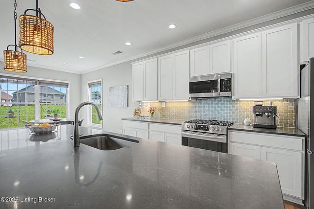16301 Spitfire Lake Path, Louisville, KY 40245