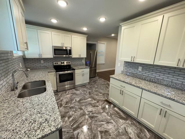 200 Hardy AVE, Norfolk, VA 23523