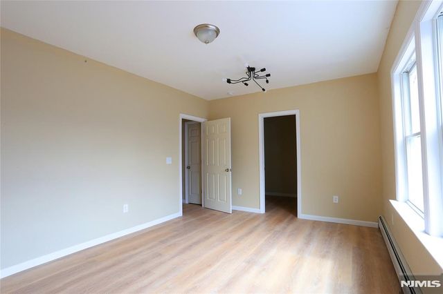 189 Hawthorne Avenue 1st flr, Hawthorne, NJ 07506
