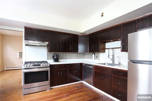 189 Hawthorne Avenue 1st flr, Hawthorne, NJ 07506