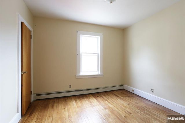189 Hawthorne Avenue 1st flr, Hawthorne, NJ 07506