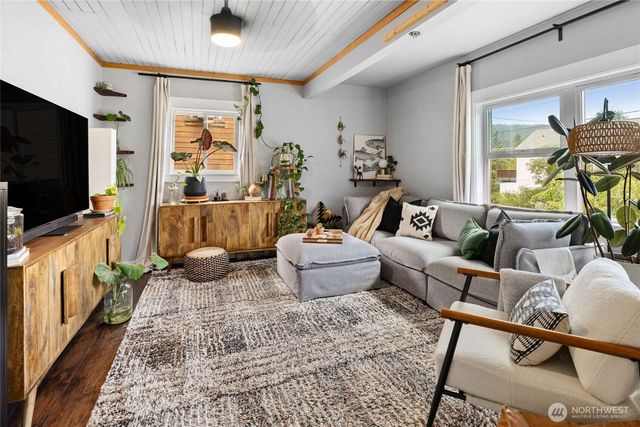 407 S 7th Street, Roslyn, WA 98941