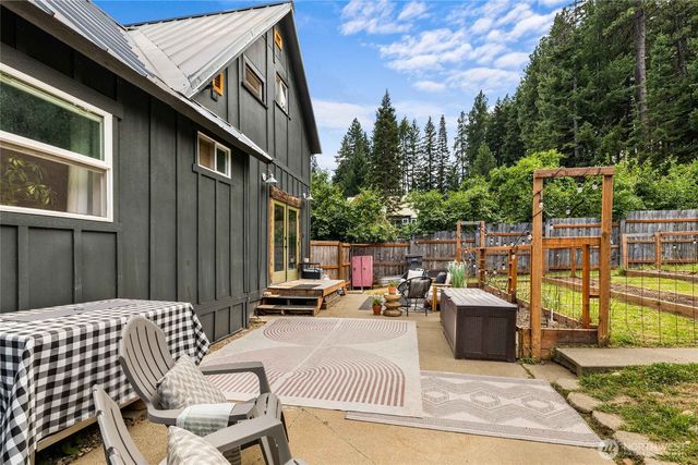 407 S 7th Street, Roslyn, WA 98941