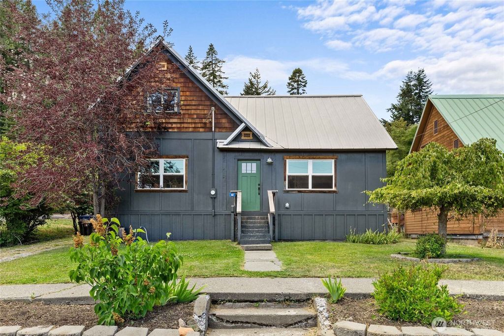 407 S 7th Street, Roslyn, WA 98941