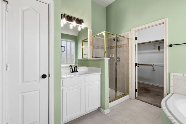 7517 Rodeo Drive, Denton, TX 76208