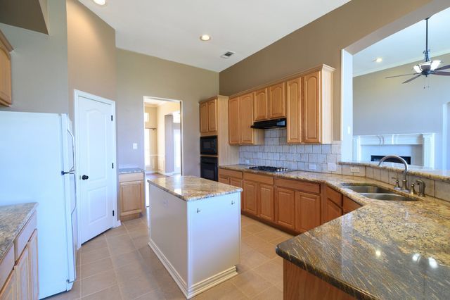 7517 Rodeo Drive, Denton, TX 76208