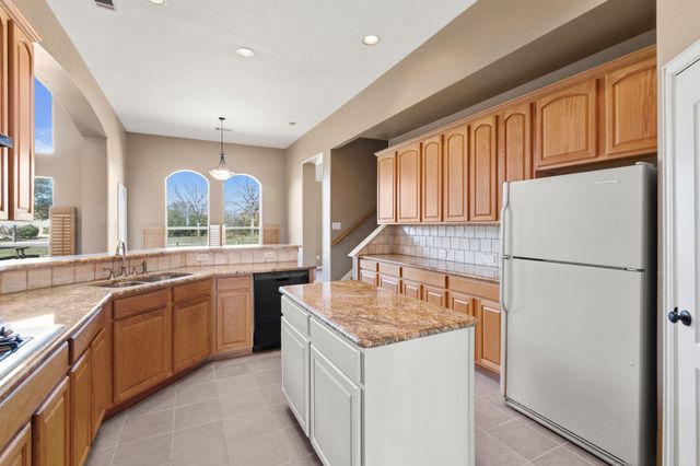 7517 Rodeo Drive, Denton, TX 76208