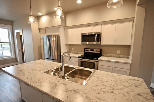 1736 Walter Creek Boulevard, Billings, MT 59101