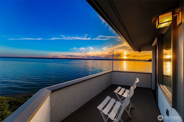 13029 Standring Lane SW, Burien, WA 98146