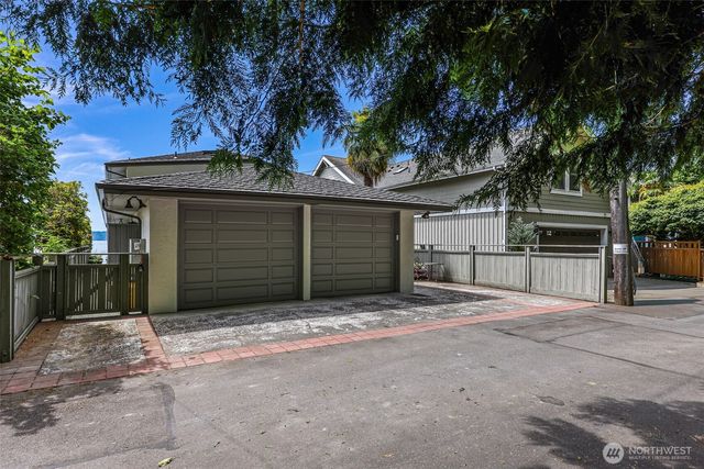 13029 Standring Lane SW, Burien, WA 98146