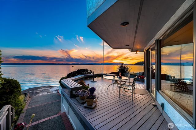 13029 Standring Lane SW, Burien, WA 98146