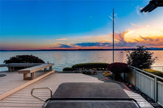 13029 Standring Lane SW, Burien, WA 98146
