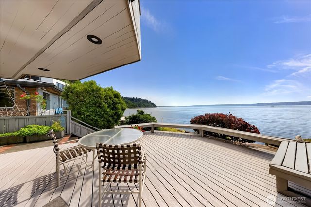 13029 Standring Lane SW, Burien, WA 98146