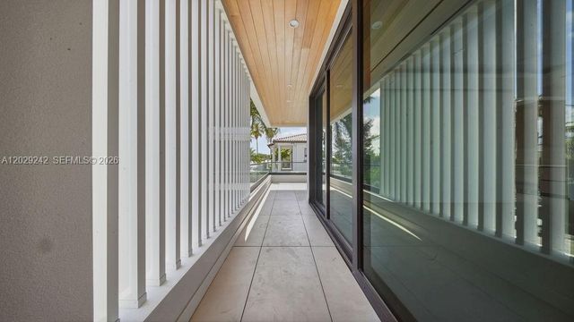 3318 NE 16TH Place, Fort Lauderdale, FL 33305