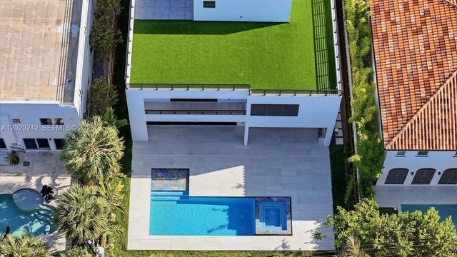 3318 NE 16TH Place, Fort Lauderdale, FL 33305