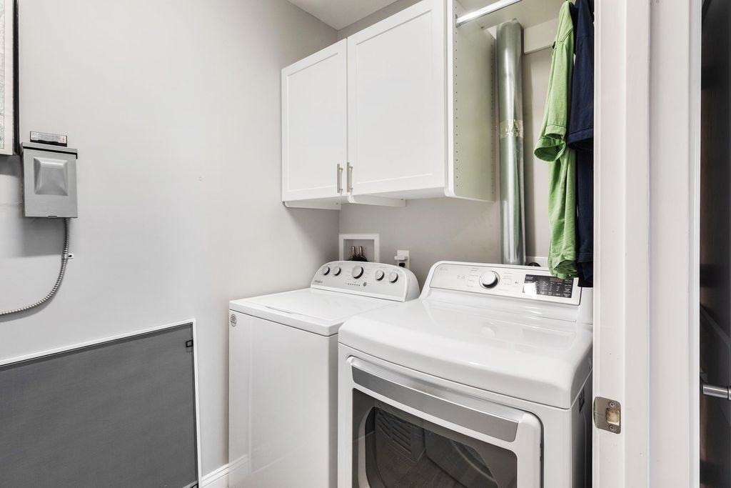 Image 27 of property listing at 435 Ocean Blvd Unit 405, Hampton, NH 03842