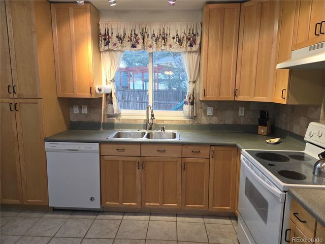 17787 Biscuit Root Drive, Parker, CO 80134