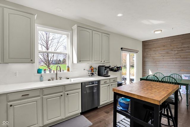 12111 Everwood Circle, Noblesville, IN 46060