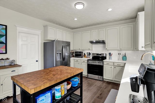 12111 Everwood Circle, Noblesville, IN 46060