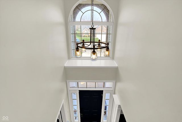 12111 Everwood Circle, Noblesville, IN 46060