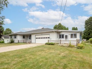350 Frakes Street, Vicksburg Vllg, MI 49097