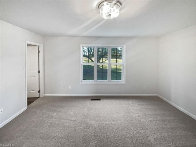 3994 Leinbach Drive, Winston-salem, NC 27106